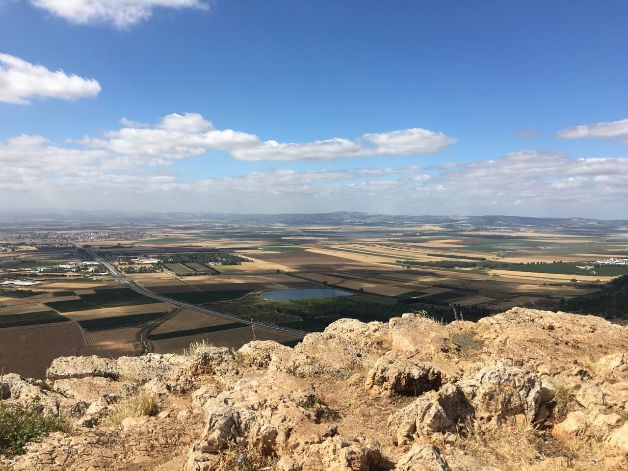 Vista Panorâmica do Monte do Precipício para o Vale de Jezreel