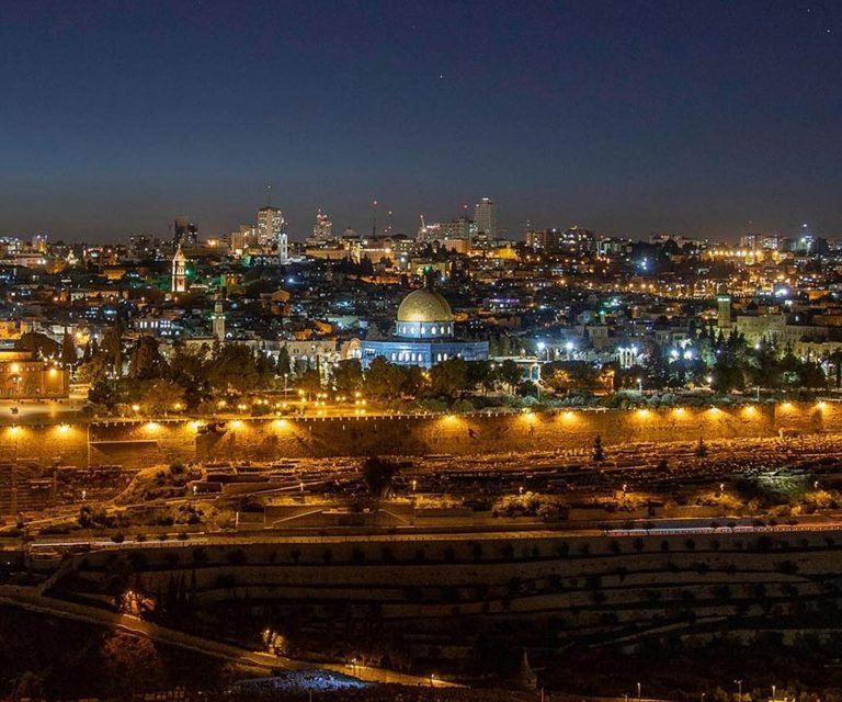 cropped jerusalem noturno
