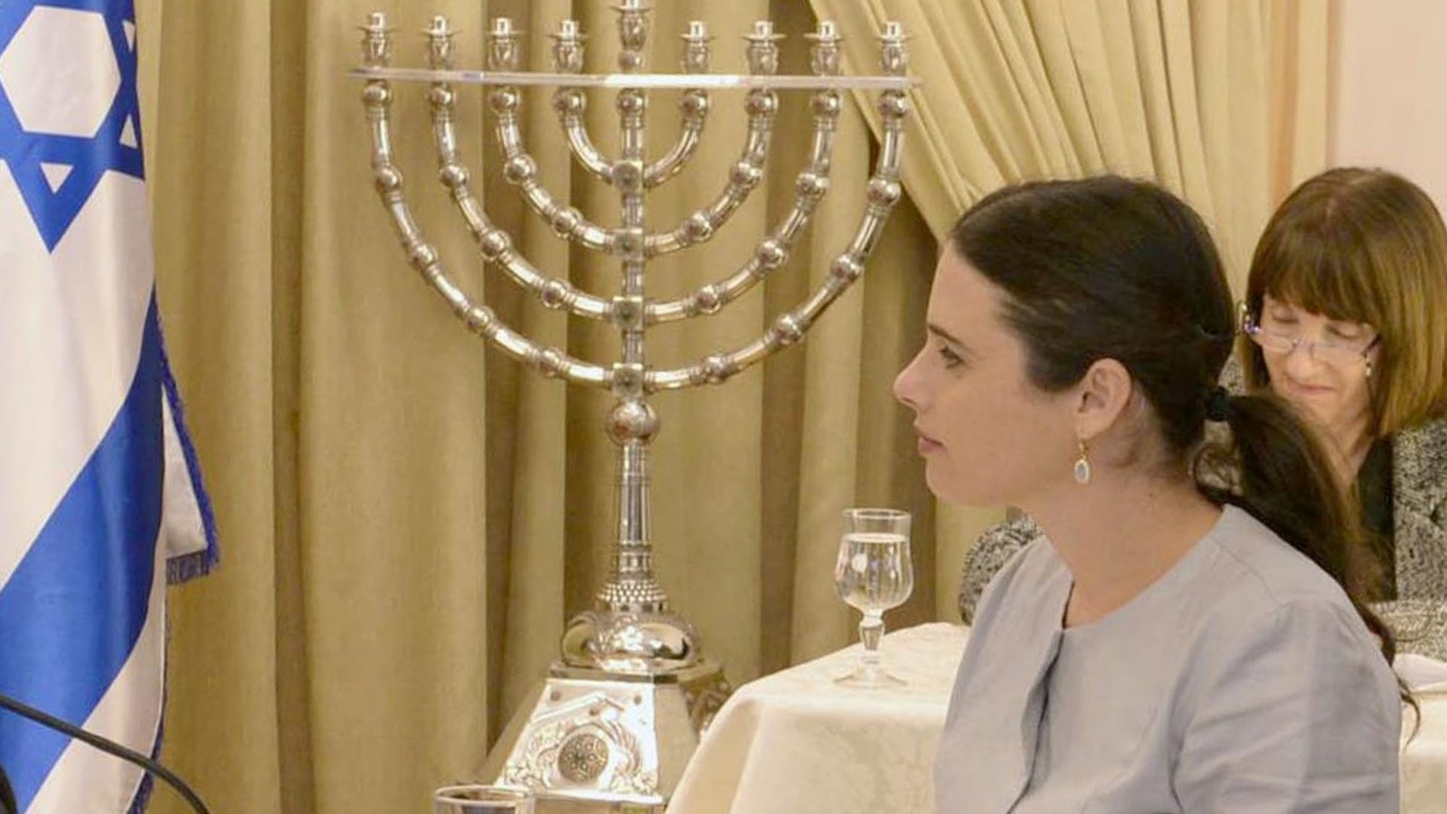 Reuven Rivlin opened the consultations after the  elections with the HaBayit HaYehudi shaked