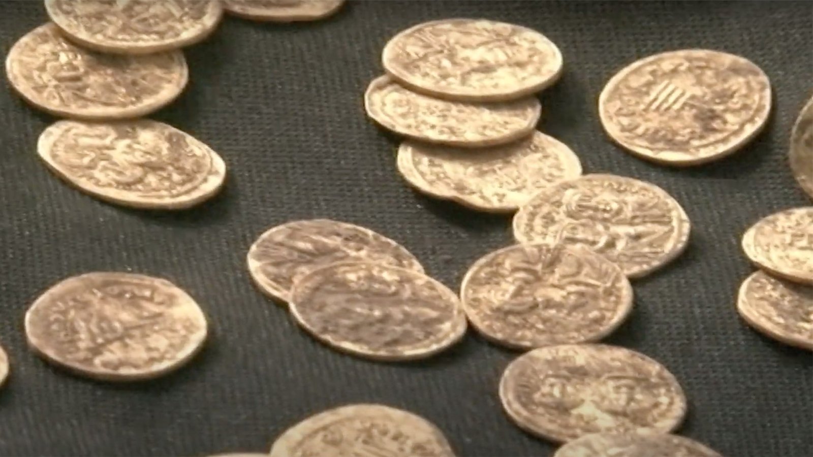 moedas de ouro em banias israel
