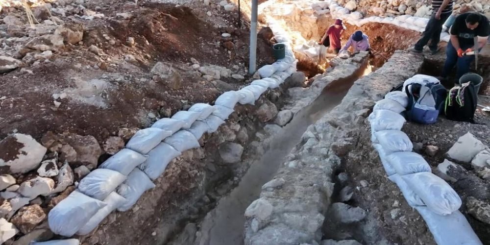 Autoridade de Antiguidades de Israel Aqueduto de Jerusalem 2 Emil Eljam