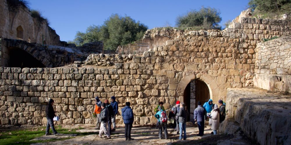 Aqua Bella, Ein Hemed