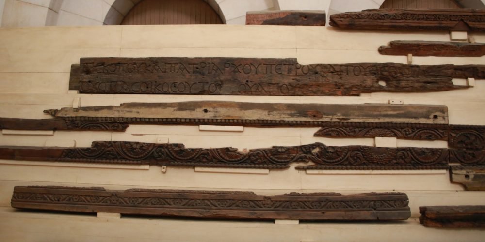 As Vigas do Templo: Madeira que Pode Ter Presenciado Legados Bíblicos