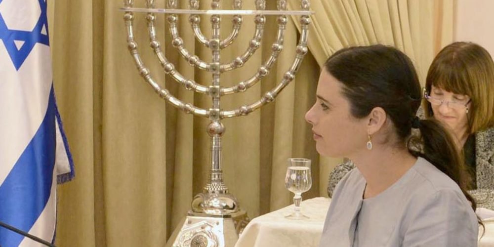 Reuven Rivlin opened the consultations after the  elections with the HaBayit HaYehudi shaked