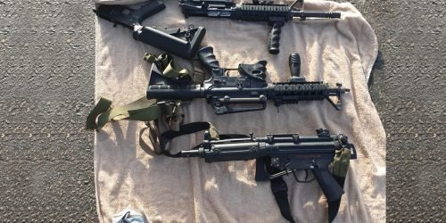 armas que estavam com familia palestina
