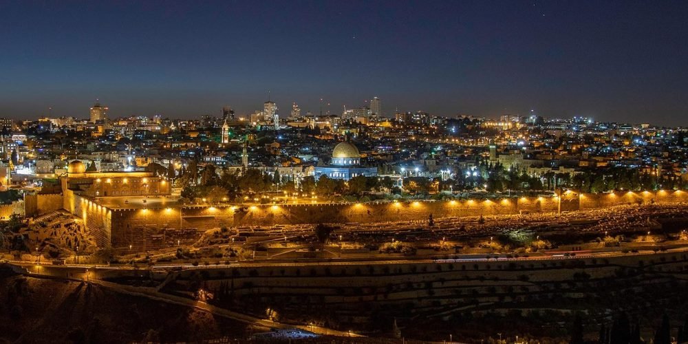 cropped jerusalem noturno