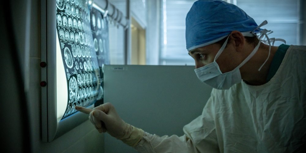 doctor 7000103 1920
