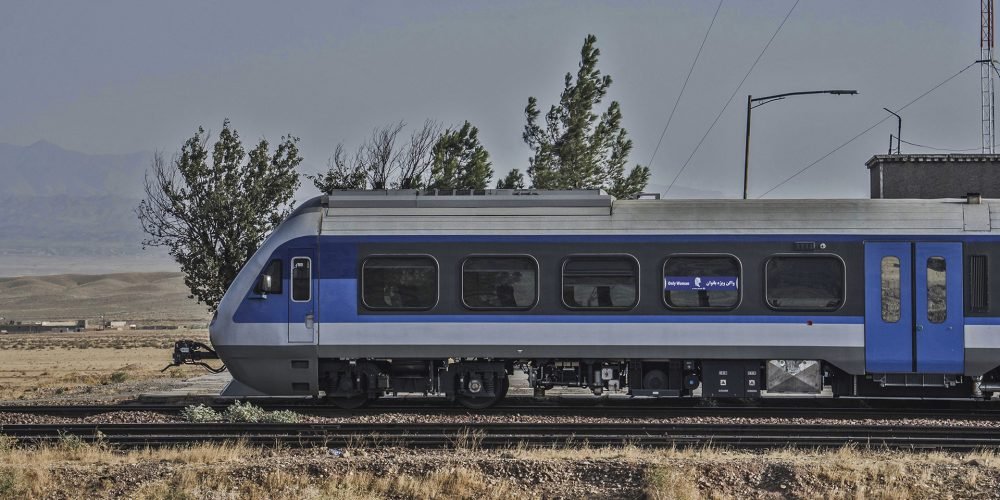 Israel emite um alerta incomum aos iranianos: Não viajem de trem