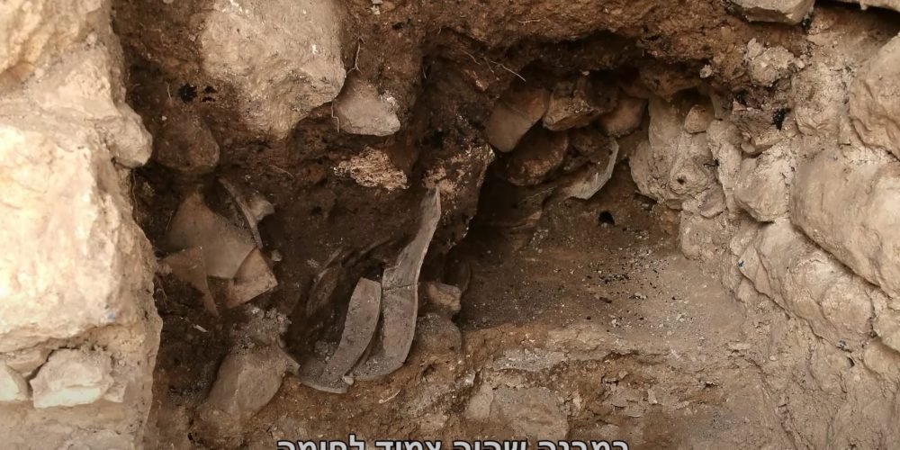 restos na camada de destruição dos babilônicos em jerusalem