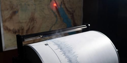 sismografo terremoto no egito