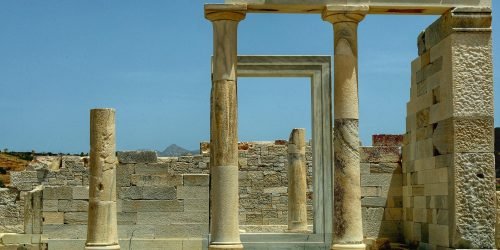 Para onde os primeiros crentes fugiram da perseguição em Jerusalém?